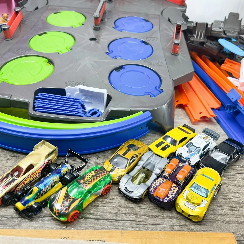 Hot Wheels Action Rebound Racer (complete) and Track Builder System pieces
